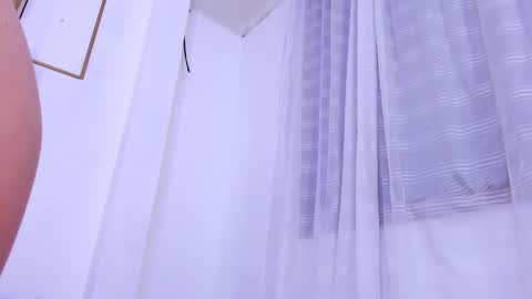 Annie online show from January 31, 2025, 8:22 pm