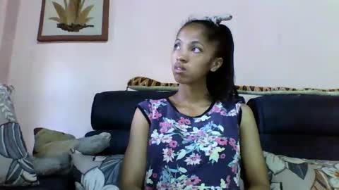 anniesexy1 online show from November 3, 2025, 4:03 am