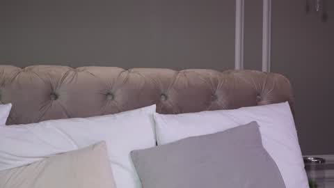 AnnieStyles online show from January 3, 2025, 9:25 am