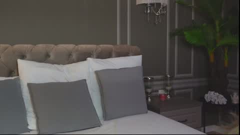 AnnieStyles online show from February 7, 2025, 4:06 am