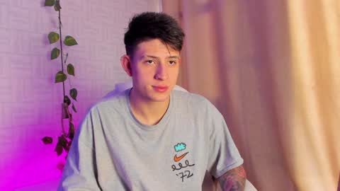 Annie  Alex online show from December 17, 2024, 2:00 pm