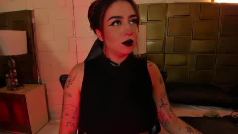 Annika online show from March 5, 2025, 12:00 pm