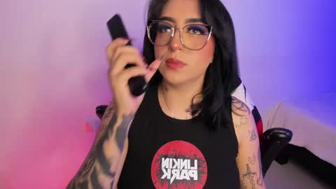 Annika online show from September 19, 2025, 4:14 am