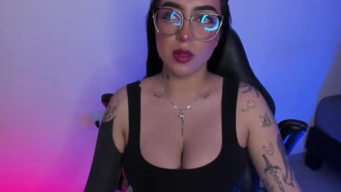 Annika online show from October 17, 2025, 3:31 am