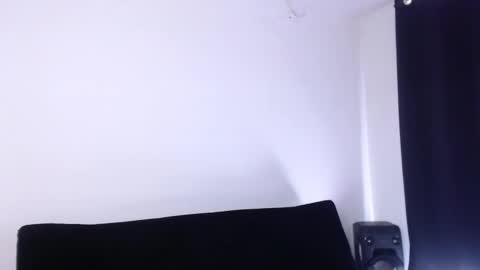 Anni Wine online show from November 3, 2025, 5:58 pm