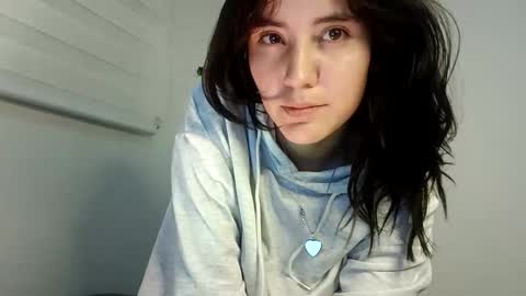 annrousse online show from October 7, 2025, 2:42 am