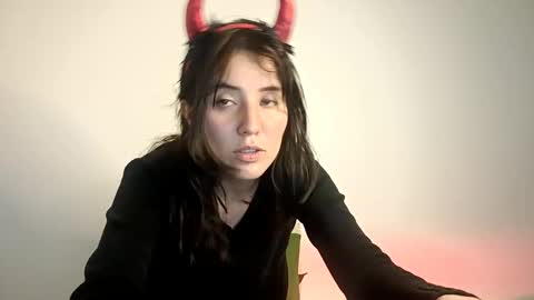 annrousse online show from October 10, 2025, 2:43 am