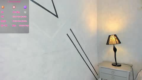 Anntonia Woods  online show from December 28, 2024, 1:06 pm