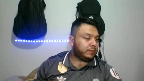 lion kennedy independent model moderator online show from October 23, 2025, 3:06 am