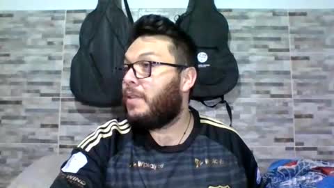 lion kennedy independent model moderator online show from April 9, 2026, 6:52 am