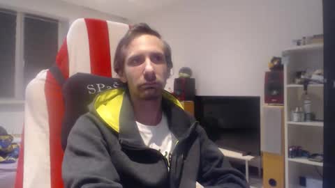 LoyalDog online show from April 7, 2026, 1:39 am