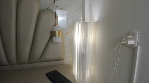 Snapshot of anny_bridge chatting on June 23, 2026, 8:40 pm Anny bridge online show from June 23, 2026, 8:40 pm