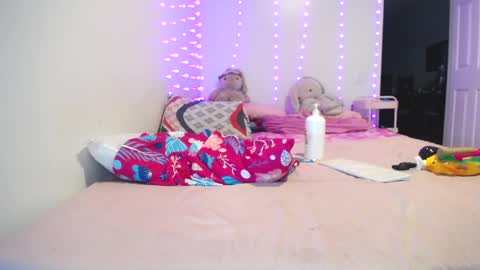  INDEPENDENT MODEL next srteam 240624 online show from March 4, 2025, 12:50 am