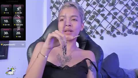 Anny online show from December 13, 2025, 8:04 pm