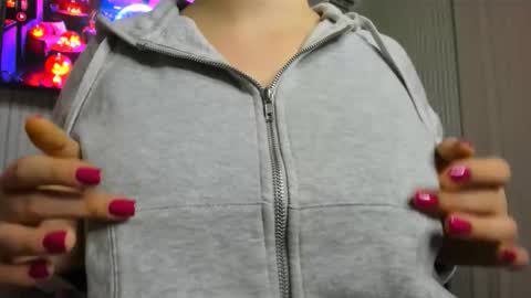 anny_love_you online show from October 26, 2025, 6:47 pm