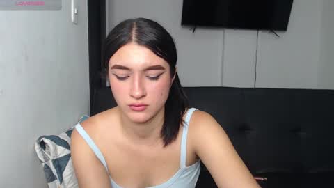 Anny online show from October 28, 2025, 3:36 pm