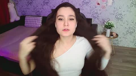 Annie online show from December 18, 2024, 1:59 am