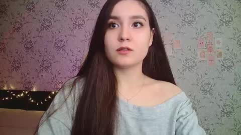 Annie online show from September 18, 2025, 6:21 pm