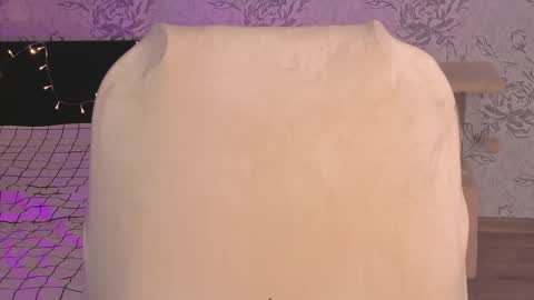 Snapshot of anny_shine chatting on March 25, 2026, 9:04 am Annie online show from March 25, 2026, 9:04 am