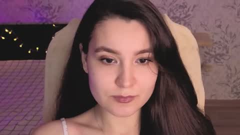 Snapshot of anny_shine chatting on April 16, 2026, 12:17 pm Annie online show from April 16, 2026, 12:17 pm