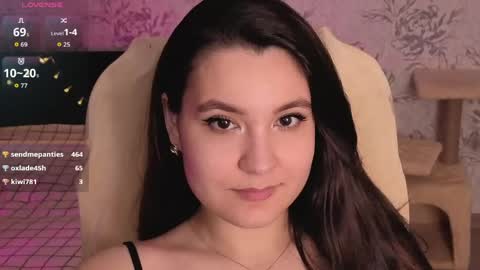 Snapshot of anny_shine chatting on May 15, 2026, 11:12 pm Annie online show from May 15, 2026, 11:12 pm
