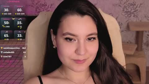 Snapshot of anny_shine chatting on May 16, 2026, 12:29 am Annie online show from May 16, 2026, 12:29 am