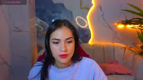 Live 1500am 2100pm COLOMBIAN HOUR online show from April 18, 2026, 12:31 pm