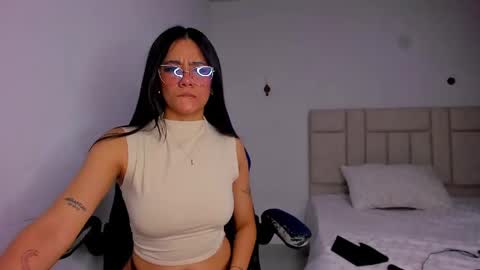  Valeria  online show from May 17, 2026, 6:22 am