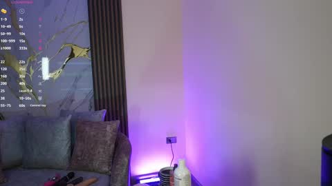 Ana online show from October 8, 2025, 11:30 am