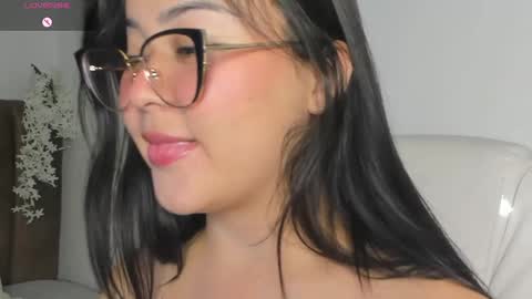 Snapshot of annye01_ chatting on May 20, 2026, 3:18 pm anny online show from May 20, 2026, 3:18 pm
