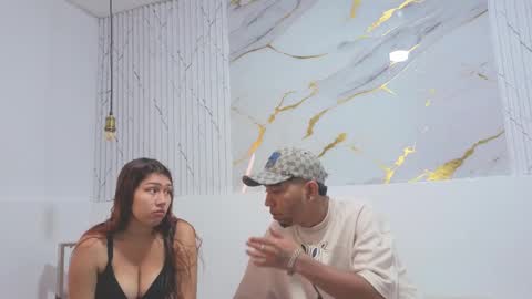 annyeli_bigtits online show from November 25, 2025, 11:21 am