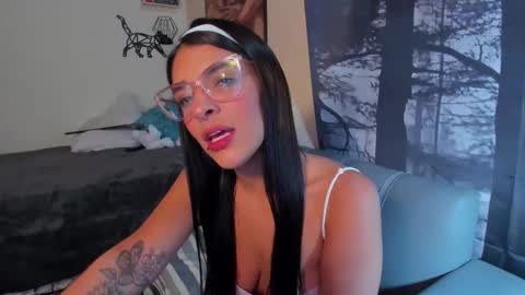 Annyluna online show from April 24, 2026, 9:28 pm