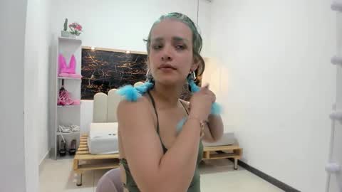 Anny online show from September 17, 2025, 8:10 pm