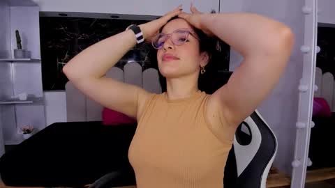 Anny online show from January 14, 2026, 2:12 pm