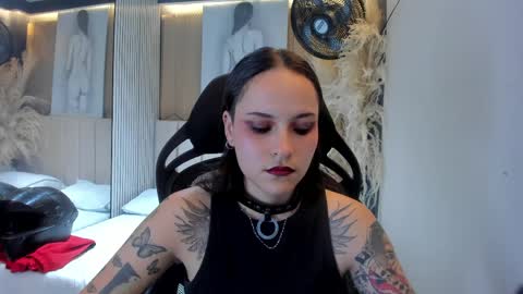 AnnyT online show from April 2, 2026, 9:34 pm