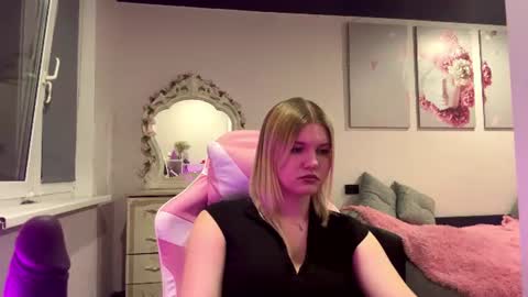 Snapshot of annyvibess chatting on June 30, 2026, 9:16 pm annyvibess online show from June 30, 2026, 9:16 pm