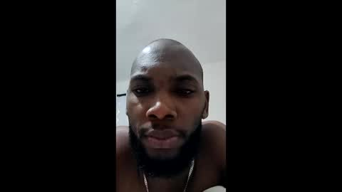 anonimus8907 online show from December 3, 2025, 2:19 am