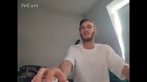 anonymousstoner58 online show from May 10, 2026, 4:34 pm