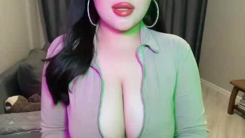 Snapshot of anora_sunny chatting on June 9, 2026, 5:24 pm Any online show from June 9, 2026, 5:24 pm