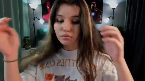 Snapshot of anoradark chatting on November 21, 2025, 12:43 am Anora online show from November 21, 2025, 12:43 am