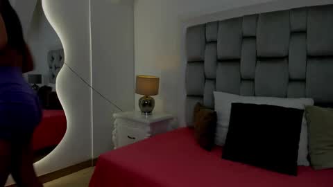 Anthonela online show from November 27, 2025, 11:34 am