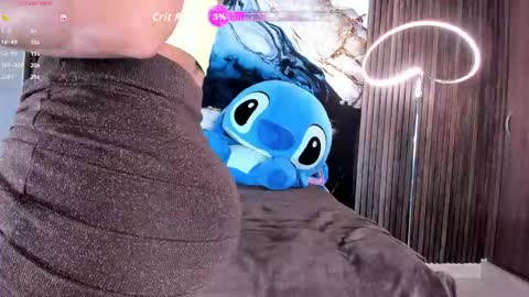 Anthoneladoll online show from April 19, 2026, 3:00 pm