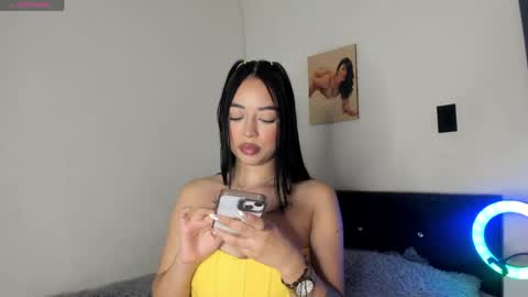 Anthonella online show from April 28, 2026, 3:33 am