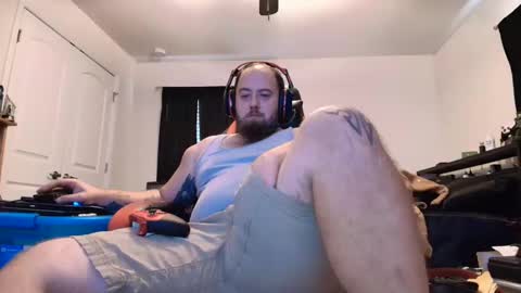 anthonygiacomazzo1 online show from November 17, 2025, 1:50 pm