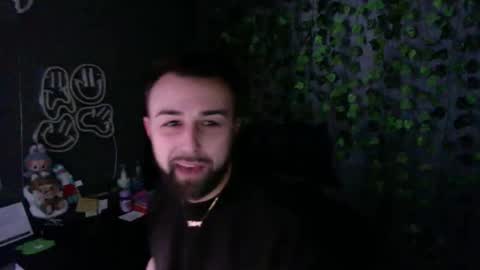 Ant online show from December 1, 2025, 1:49 pm