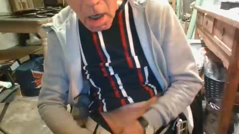 anthonyxxaa online show from December 15, 2025, 5:17 pm