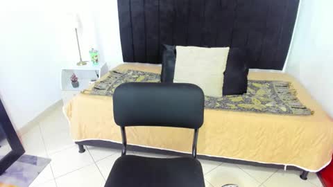       online show from January 6, 2025, 11:42 pm