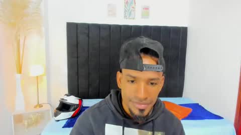       online show from October 30, 2025, 12:56 am