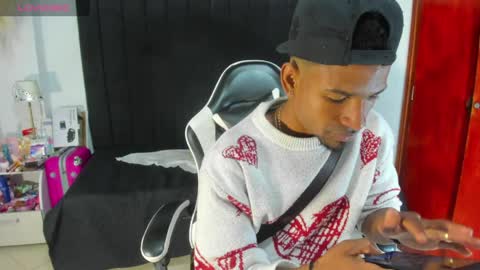 Snapshot of anthoy_wayans chatting on March 28, 2026, 12:43 am online show from March 28, 2026, 12:43 am