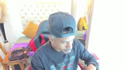 Snapshot of anthoy_wayans chatting on April 15, 2026, 10:10 pm online show from April 15, 2026, 10:10 pm